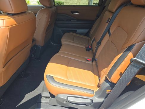 Used 2023 Nissan Pathfinder Platinum w/ Cargo Package FWD image 13
