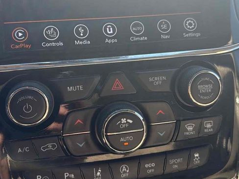 Used 2020 Jeep Grand Cherokee Limited w/ Luxury Group II image 14