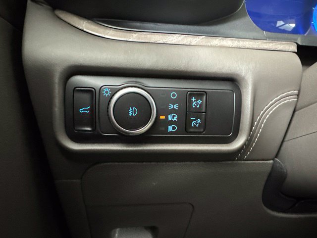 Used 2023 Ford Explorer Platinum w/ Technology Package AWD/4WD image 23