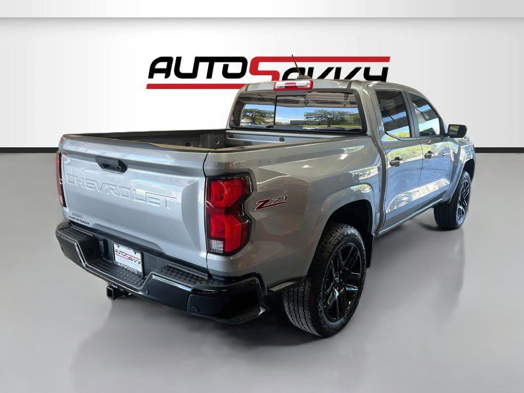 Used 2025 Chevrolet Colorado Z71 w/ Z71 Convenience Package 2 AWD/4WD image 7