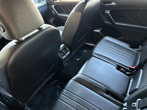 Used 2022 Volkswagen Tiguan SE image 13