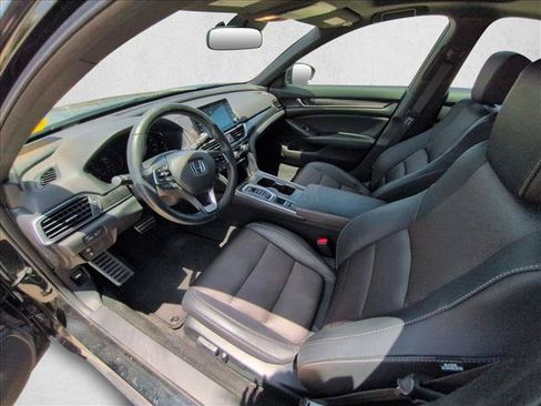 Used 2019 Honda Accord Sport image 10