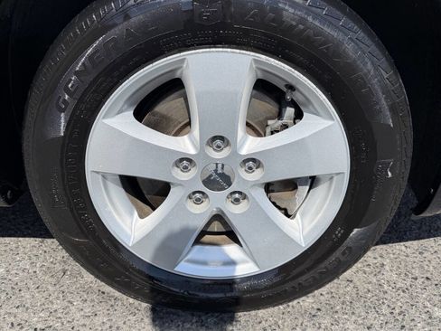 Used 2013 Dodge Grand Caravan SE FWD image 13