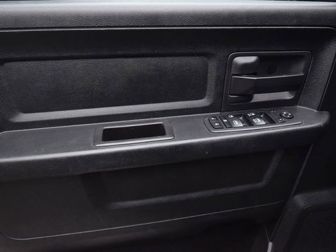 Used 2018 RAM 1500 ST w/ SXT Appearance Group image 22