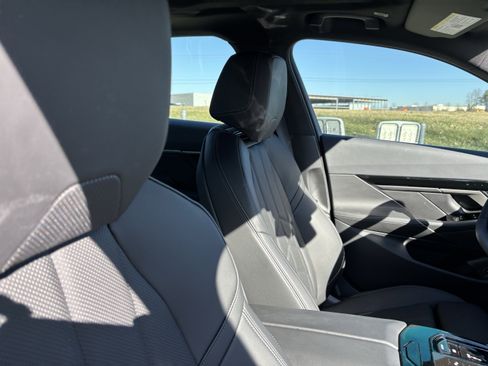 Certified 2026 BMW 530i xDrive w/ Premium Package image 34