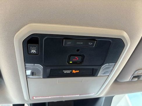 Used 2024 Toyota Tundra Limited image 19