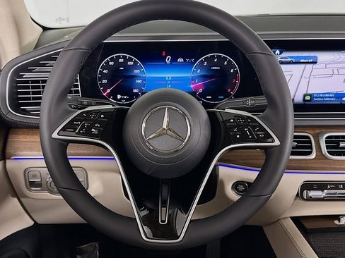 New 2026 Mercedes-Benz GLS 450 4MATIC image 18