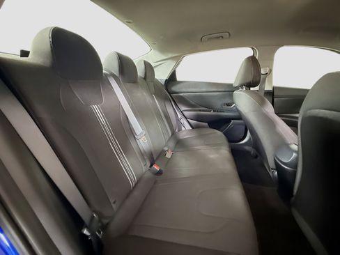 Used 2021 Hyundai Elantra SEL image 27