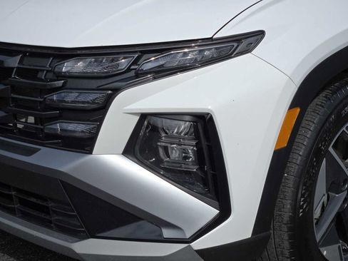 Certified 2025 Hyundai Tucson SEL FWD image 9