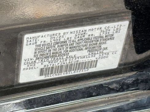 Used 2025 Nissan Versa SV FWD image 10