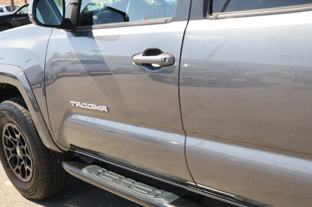 Used 2021 Toyota Tacoma SR5 RWD image 9