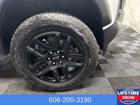 Used 2023 Chevrolet Colorado Trail Boss image 5