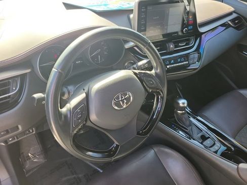 Used 2019 Toyota C-HR Limited image 18