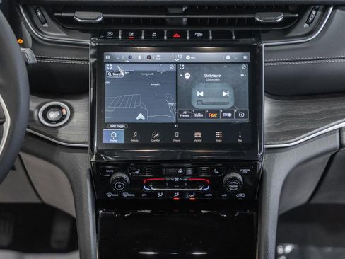 New 2025 Jeep Grand Cherokee Limited image 21