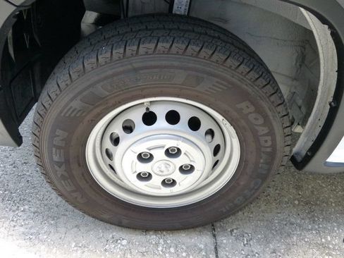 Used 2025 RAM ProMaster 2500 w/ Safety Group FWD image 38