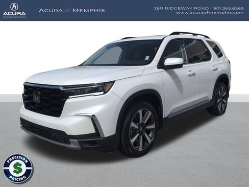 Used 2025 Honda Pilot Touring image 1
