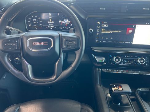 Used 2024 GMC Sierra 1500 AT4 image 11