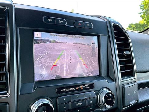 Used 2019 Ford F150 Lariat w/ Equipment Group 502A Luxury AWD/4WD image 22