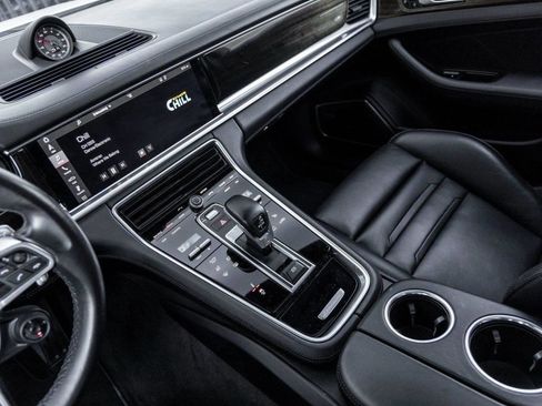 Used 2020 Porsche Panamera GTS image 76