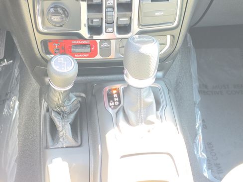 New 2026 Jeep Gladiator Mojave AWD/4WD image 14