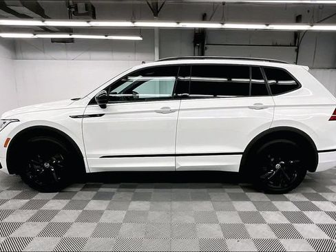 Used 2023 Volkswagen Tiguan SE R-Line FWD image 14