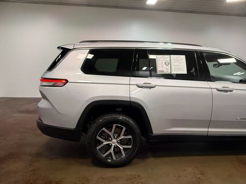 Used 2023 Jeep Grand Cherokee L Limited AWD/4WD image 33