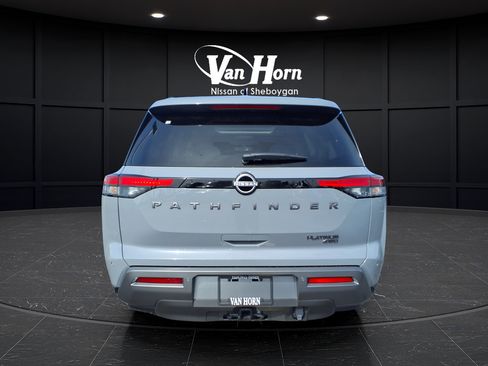 New 2026 Nissan Pathfinder Platinum AWD/4WD image 6