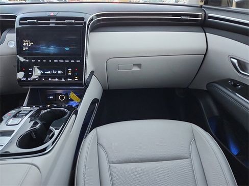 Certified 2022 Hyundai Tucson Limited image 10