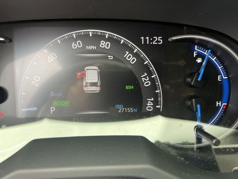 Used 2024 Toyota RAV4 XLE AWD/4WD image 22