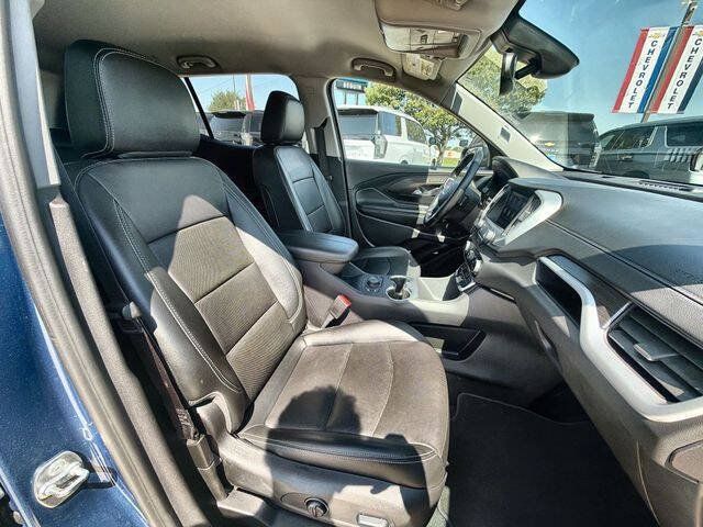 Used 2024 GMC Terrain SLT AWD/4WD image 27
