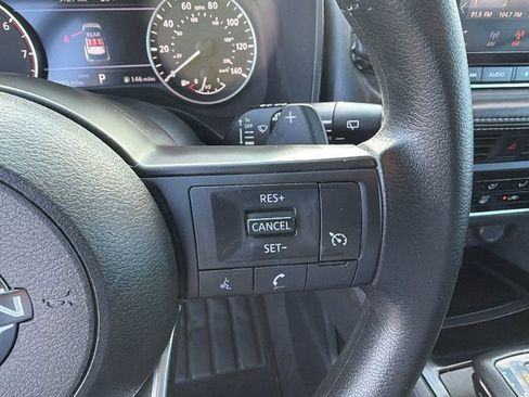 Used 2023 Nissan Rogue S image 24