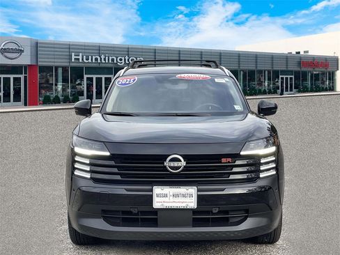 Certified 2025 Nissan Kicks SR w/ Illumination Package image 2