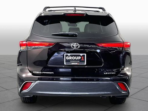 Used 2020 Toyota Highlander Limited FWD image 5