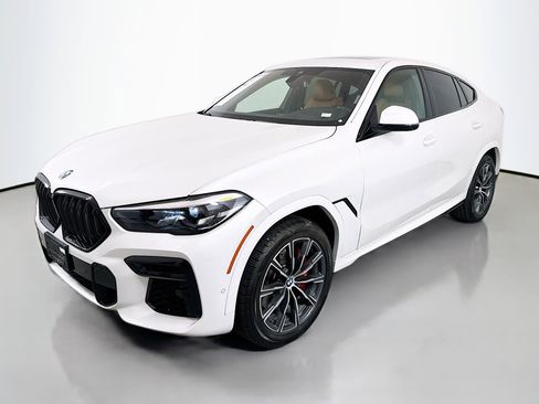 Used 2022 BMW X6 xDrive40i w/ M Sport Package AWD/4WD image 3