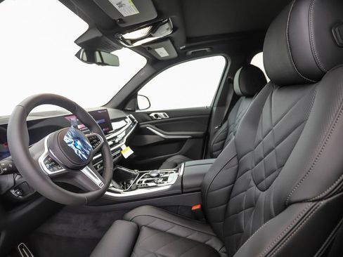 Used 2026 BMW X5 xDrive40i w/ M Sport Package image 10