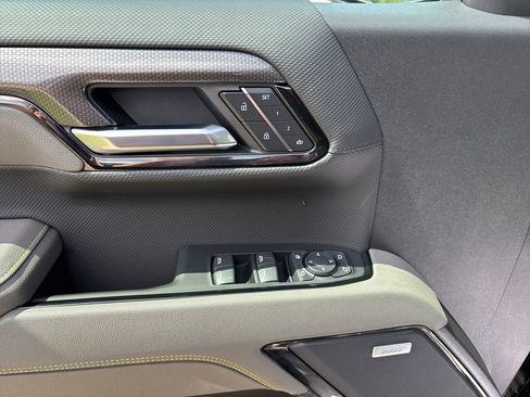 Used 2025 Chevrolet Silverado 1500 ZR2 w/ Technology Package AWD/4WD image 20