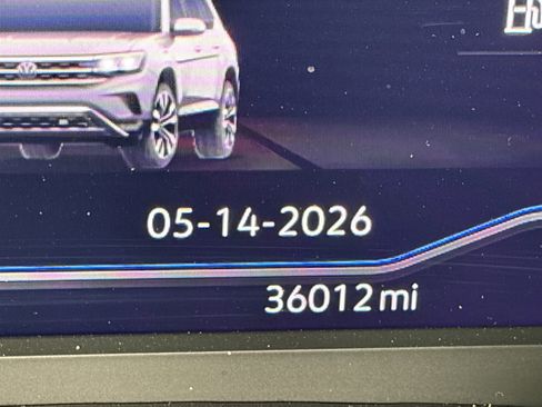 Used 2023 Volkswagen Atlas SE w/ Panoramic Sunroof Package FWD image 5