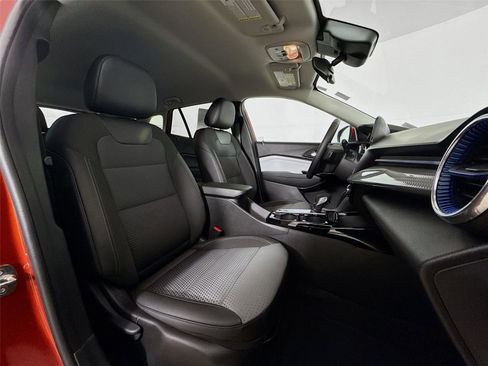 Used 2024 Chevrolet Trax LT w/ Driver Confidence Package image 26