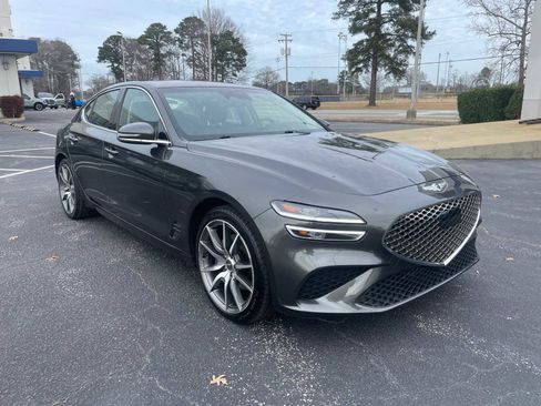 Used 2023 Genesis G70 2.0T image 7