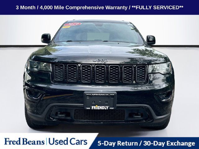 Used 2019 Jeep Grand Cherokee Laredo AWD/4WD image 2