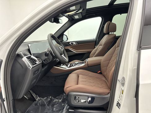 New 2026 BMW X5 xDrive40i w/ M Sport Package AWD/4WD image 25
