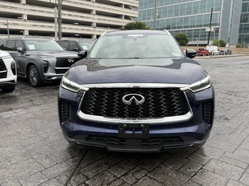 Used 2023 INFINITI QX60 Luxe w/ Cargo Package FWD image 2