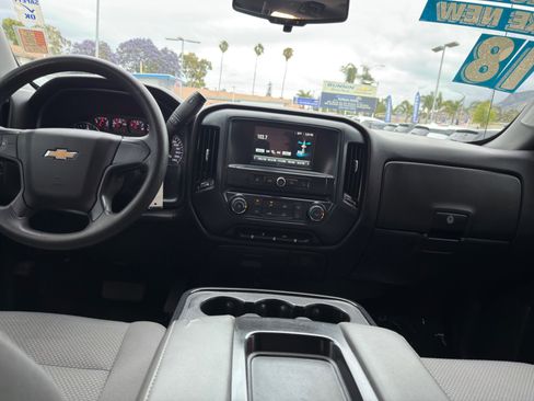 Used 2018 Chevrolet Silverado 1500 Custom w/ Custom Value Package RWD image 22