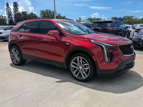 Used 2022 Cadillac XT4 Sport w/ Comfort Package FWD image 1