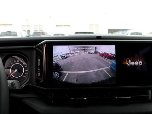 Used 2024 Jeep Wrangler Unlimited Rubicon w/ XTREMEE 35" Tire Package image 19