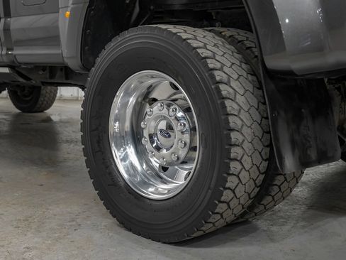 Used 2019 Ford F450 Platinum w/ Platinum Ultimate Package AWD/4WD image 64