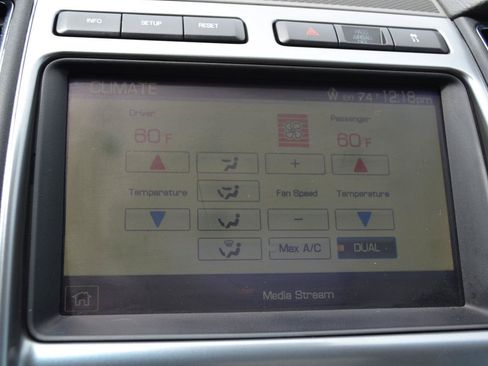 Used 2010 Ford Taurus Limited AWD/4WD image 21