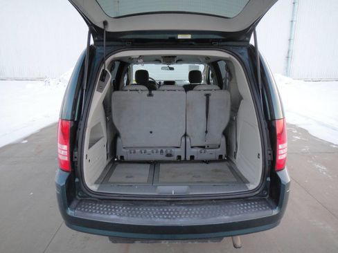 Used 2009 Chrysler Town & Country LX w/ PWR Convenience Group image 18