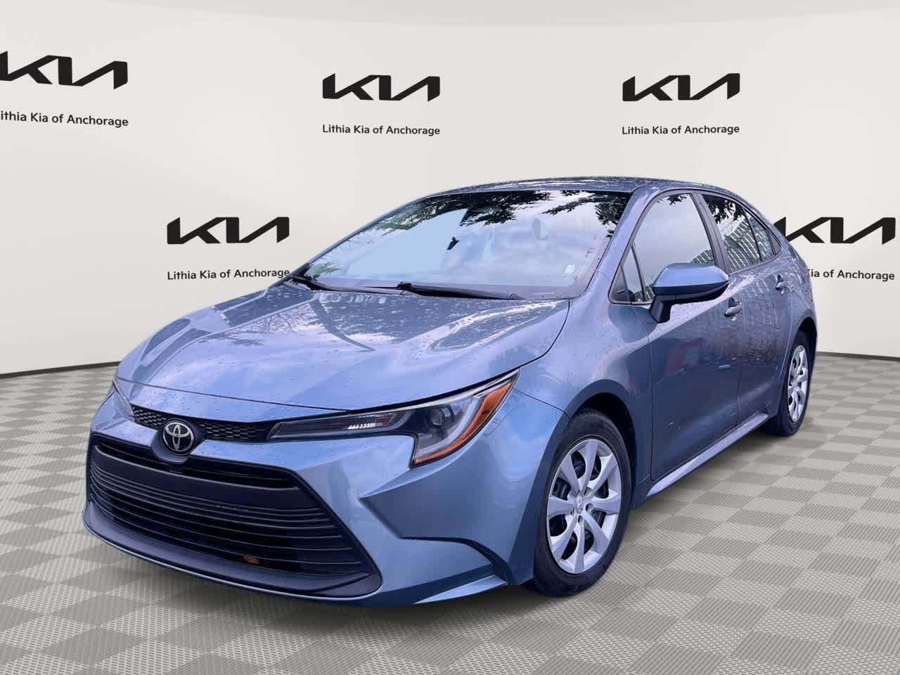 Used 2023 Toyota Corolla LE FWD image 1