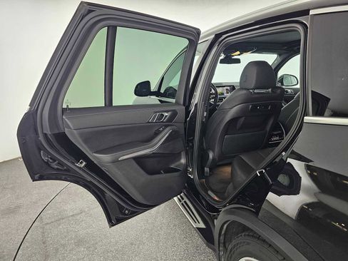 Used 2022 BMW X5 xDrive45e w/ Climate Comfort Package image 15